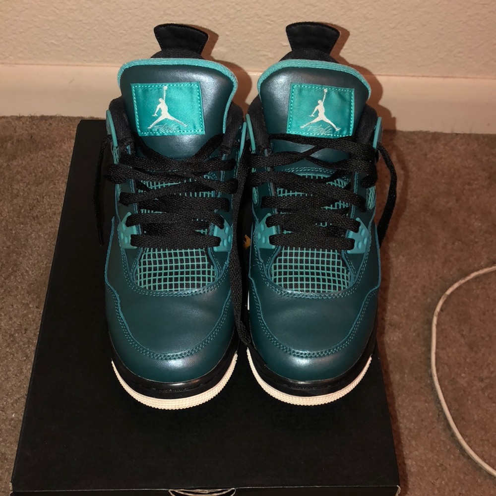 Jordan 4’s teal - Picture 1 of 4